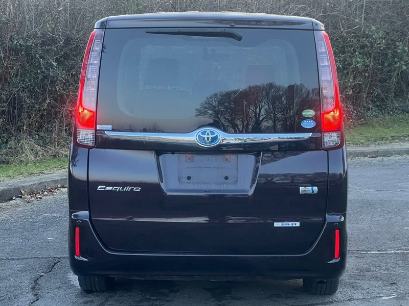 Used Toyota Voxy 2015 for sale - 77166055: Photo 4