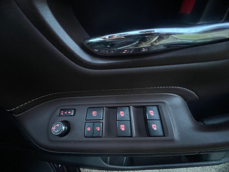 Used Toyota Voxy 2015 for sale - 77166055: Photo 6