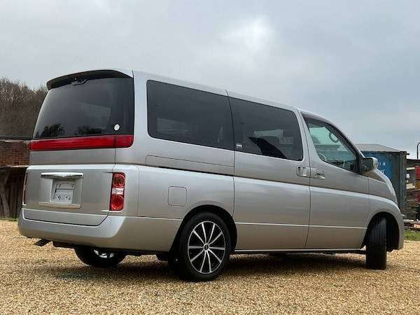 Used Nissan Elgrand 2007 for sale - 73065011: Photo 2