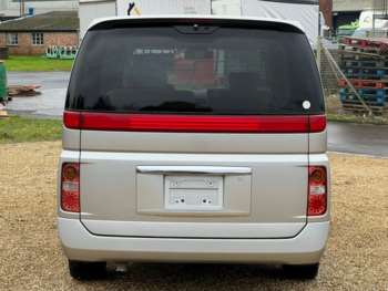 Used Nissan Elgrand  for sale - 73065011: Photo