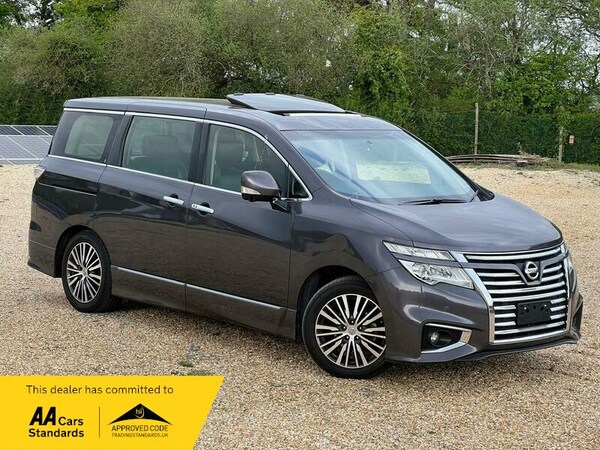 Used Nissan Elgrand 2014 for sale - 74761659: Photo 1