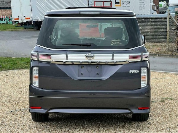 Used Nissan Elgrand 2014 for sale - 74761659: Photo 3
