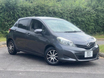 Used Toyota Yaris 2011 for sale - 79264236: Photo