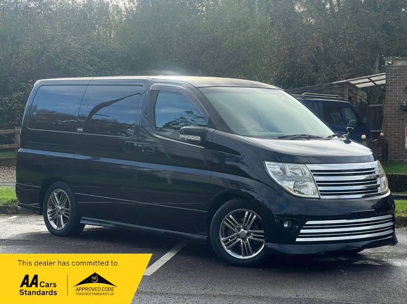 Used Nissan Elgrand 2007 for sale - 76670714: Photo 2