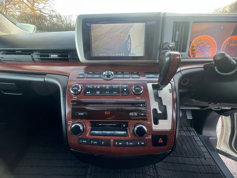 Used Nissan Elgrand 2022 for sale - 76941706: Photo 11