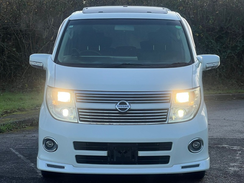 Used Nissan Elgrand 2022 for sale - 76941706: Photo 2