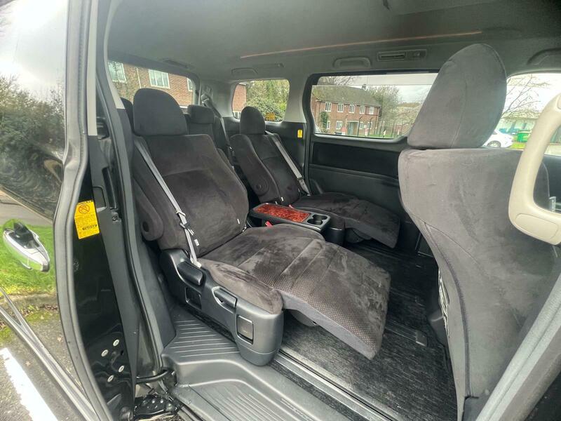 Used Toyota Vellfire 2010 for sale - 76655600: Photo 13