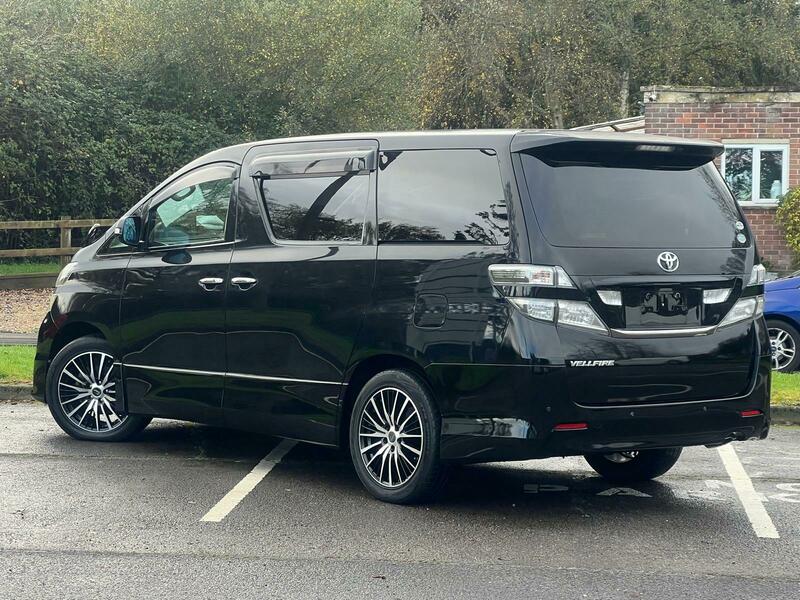 Used Toyota Vellfire 2010 for sale - 76655600: Photo 3