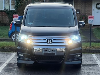 Used Honda Stepwagon 2010 for sale - 79010119: Photo