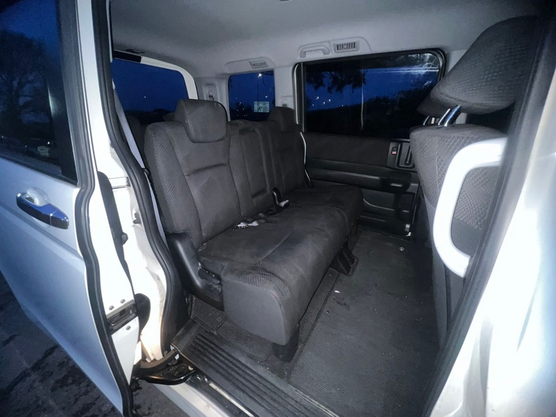 Used Honda Stepwagon 2011 for sale - 77547968: Photo 6