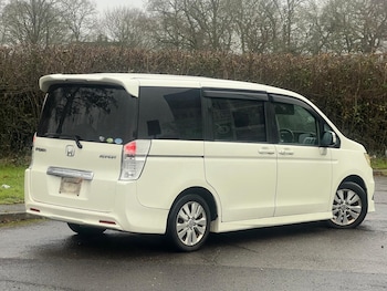 Used Honda Stepwagon 2010 for sale - 79264233: Photo