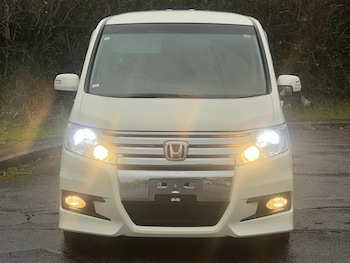 Used Honda Stepwagon 2010 for sale - 79264233: Photo