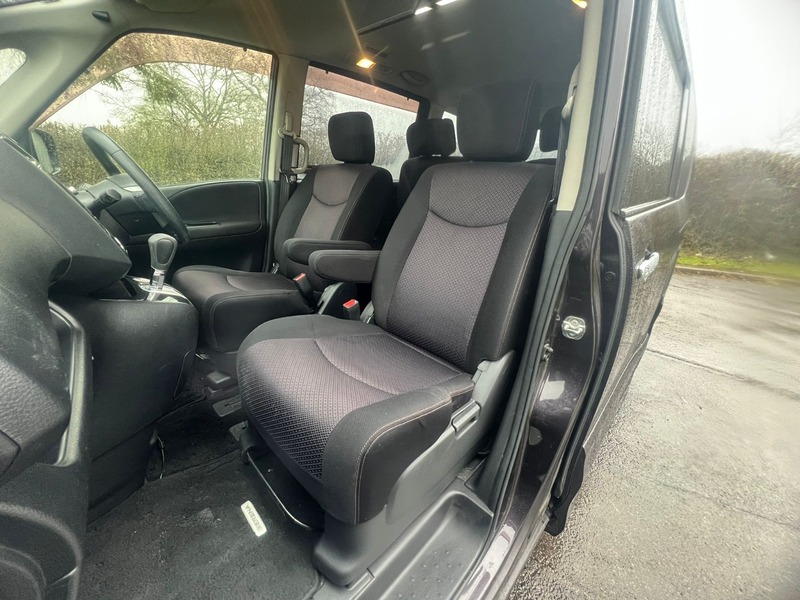 Used Nissan Serena 2012 for sale - 77172862: Photo 12