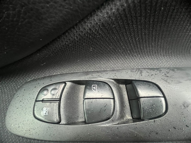 Used Nissan Serena 2012 for sale - 77172862: Photo 6