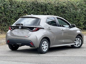 Used Toyota Yaris 2021 for sale - 79743674: Photo