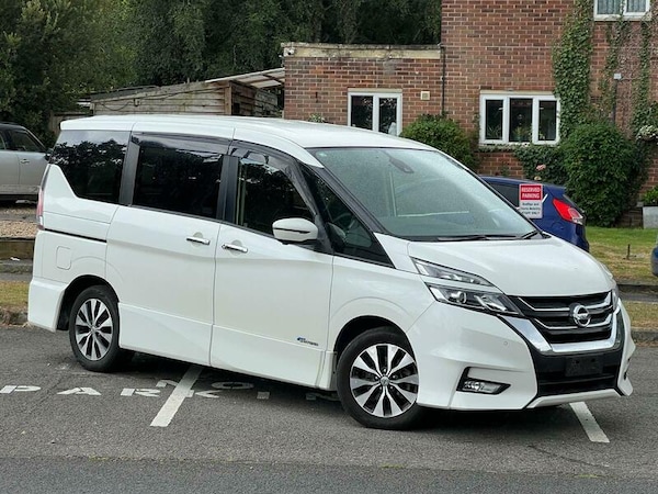 Used Nissan Serena 2018 for sale - 75171903: Photo 1