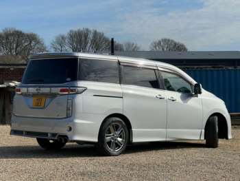 Used Nissan Elgrand  for sale - 73971576: Photo