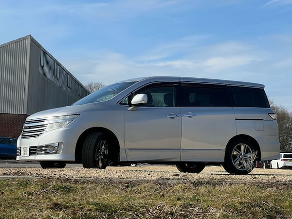 Used Nissan Elgrand 2011 for sale - 73971576: Photo 5