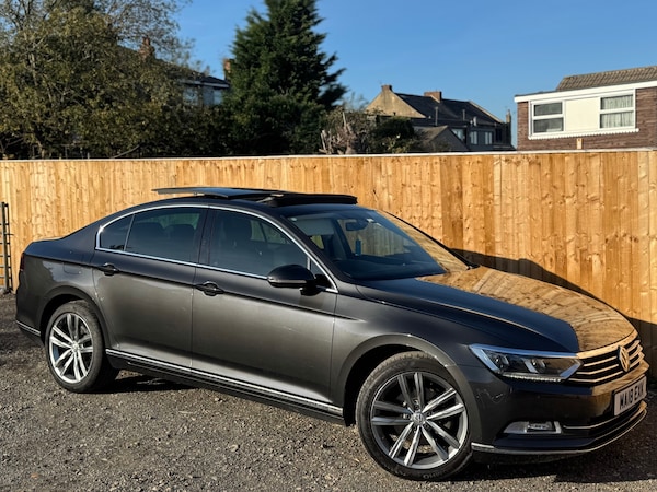 Used Volkswagen Passat 2018 for sale - 76250730: Photo 1