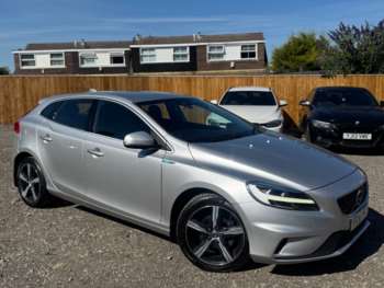 2018 (18) - D2 [120] R DESIGN 5dr
