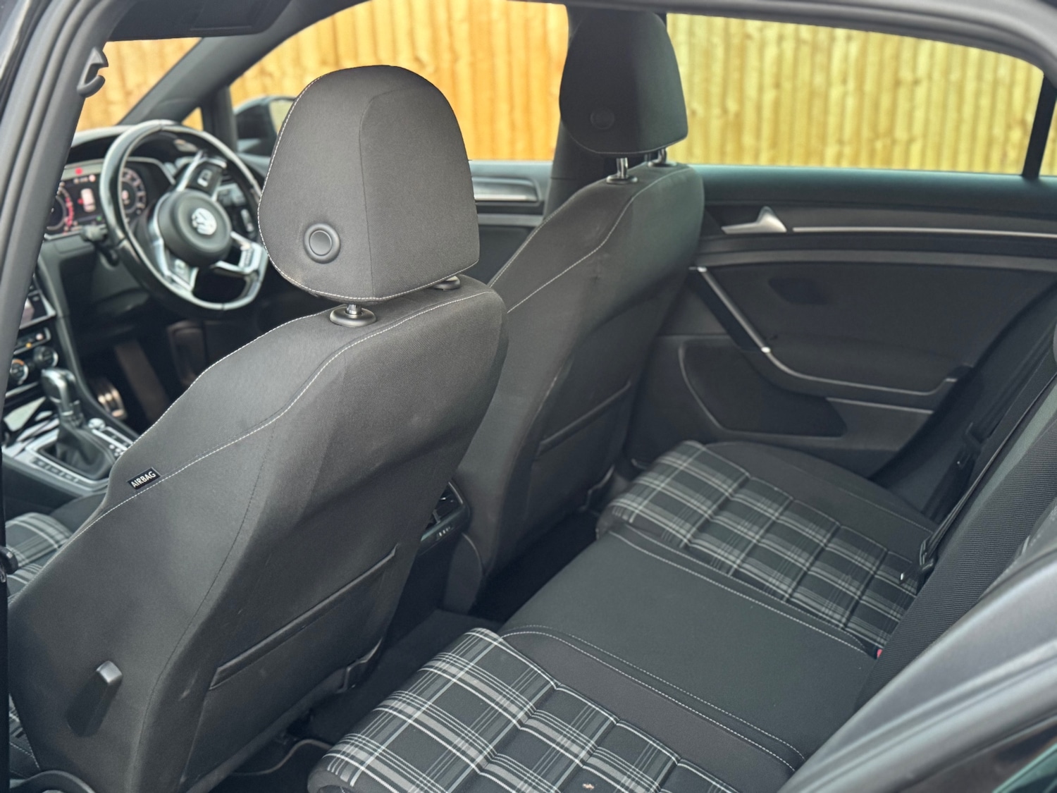 Used Volkswagen Golf 2019 for sale - 76606130: Photo 15