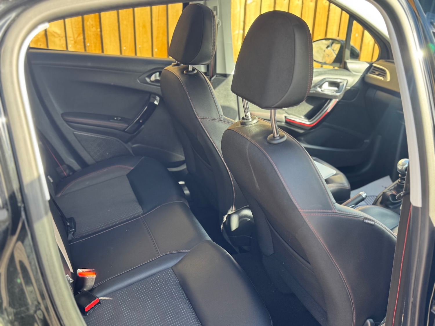 Used Peugeot 208 2016 for sale - 76046439: Photo 13