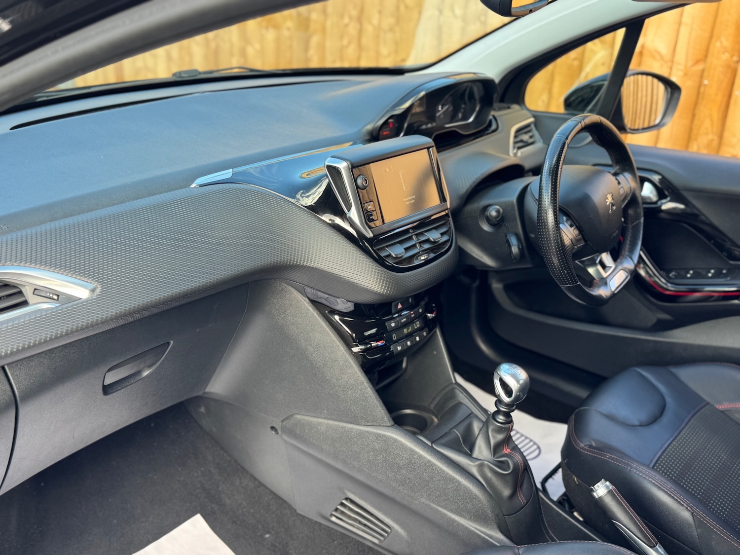 Used Peugeot 208 2016 for sale - 76046439: Photo 14