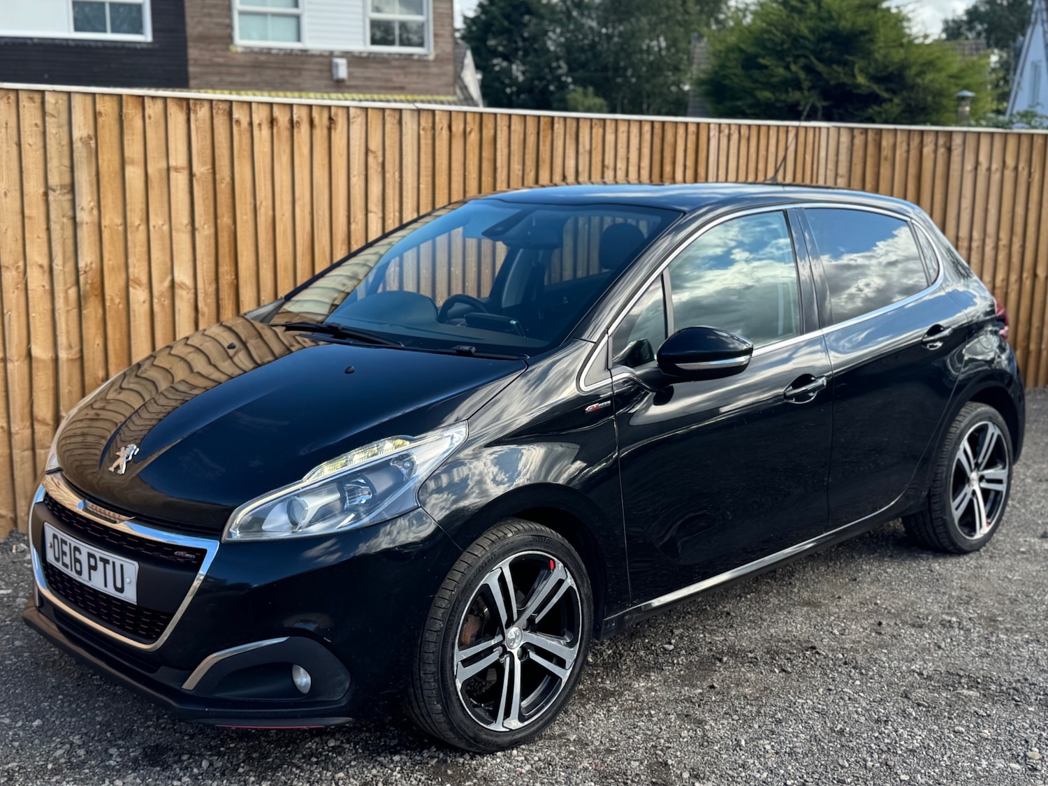 Used Peugeot 208 2016 for sale - 76046439: Photo 5