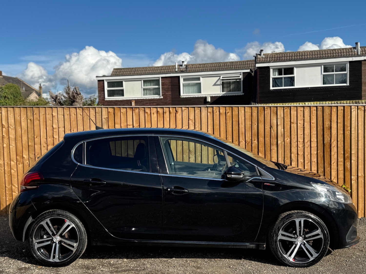 Used Peugeot 208 2016 for sale - 76046439: Photo 6