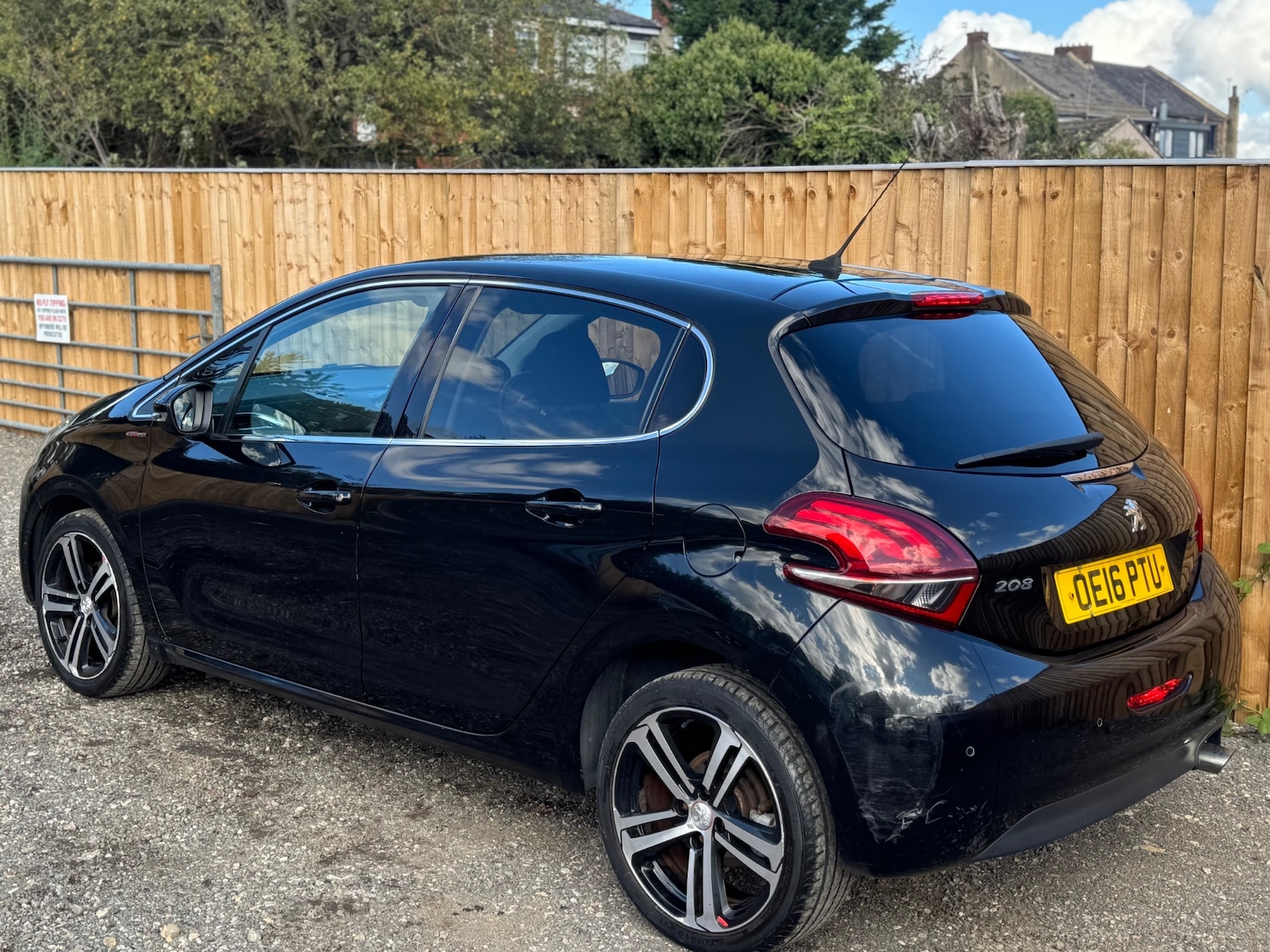 Used Peugeot 208 2016 for sale - 76046439: Photo 9