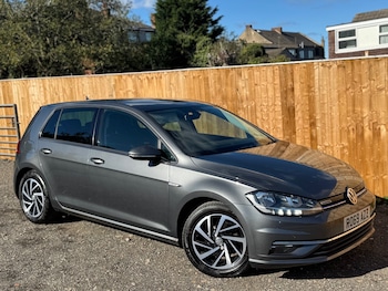 Used Volkswagen Golf 2019 for sale - 76032765: Photo