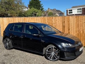 Used Volkswagen Golf 2016 for sale - 76031299: Photo