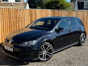 Used Volkswagen Golf 2016 for sale - 76031299: Photo