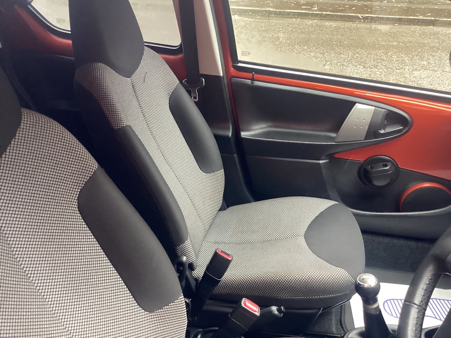 Used Toyota AYGO 2012 for sale - 76845637: Photo 10