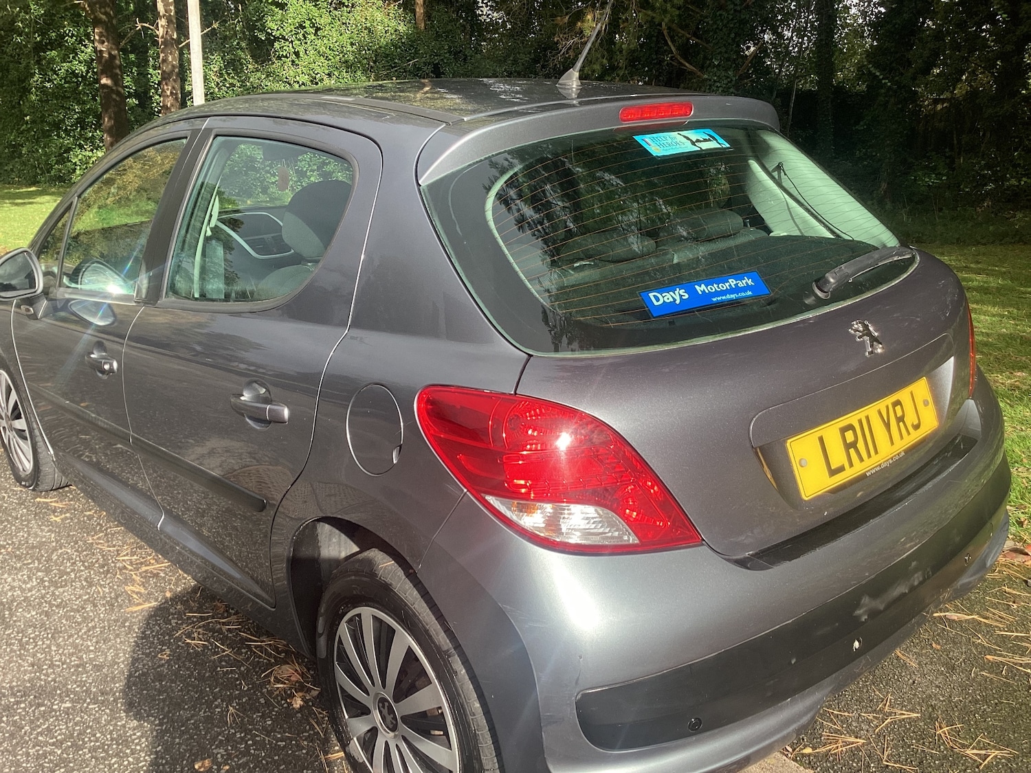 Used Peugeot 207 2011 for sale - 76332056: Photo 8