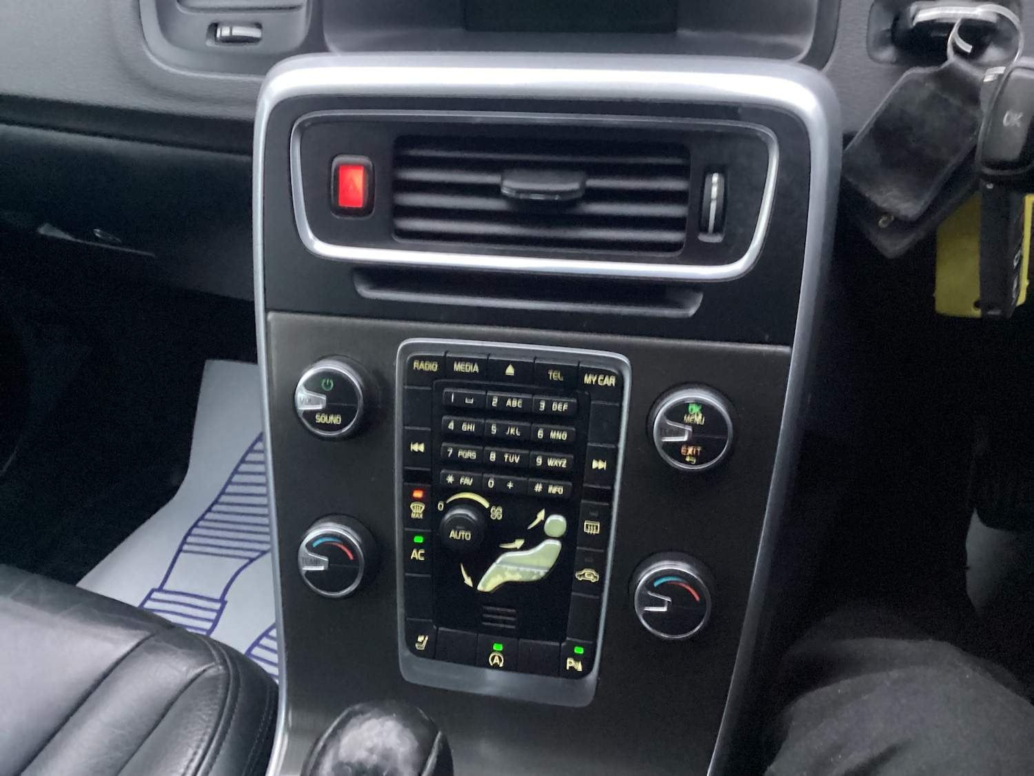 Used Volvo V60 2013 for sale - 77127755: Photo 14