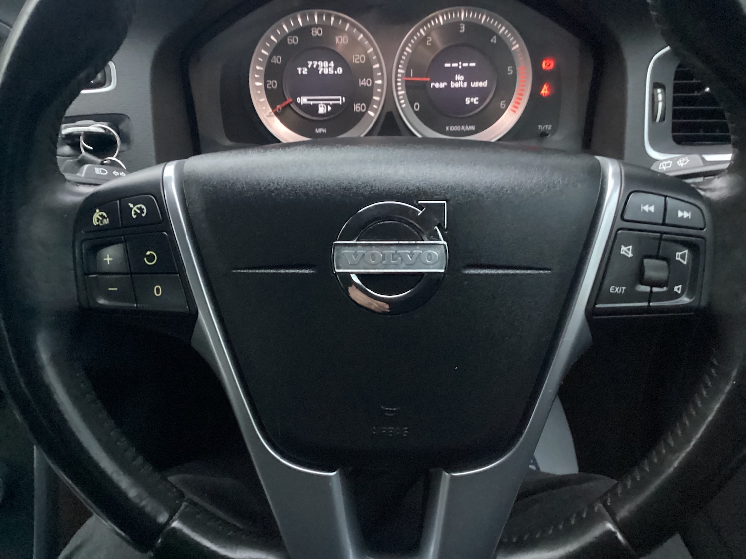 Used Volvo V60 2013 for sale - 77127755: Photo 16