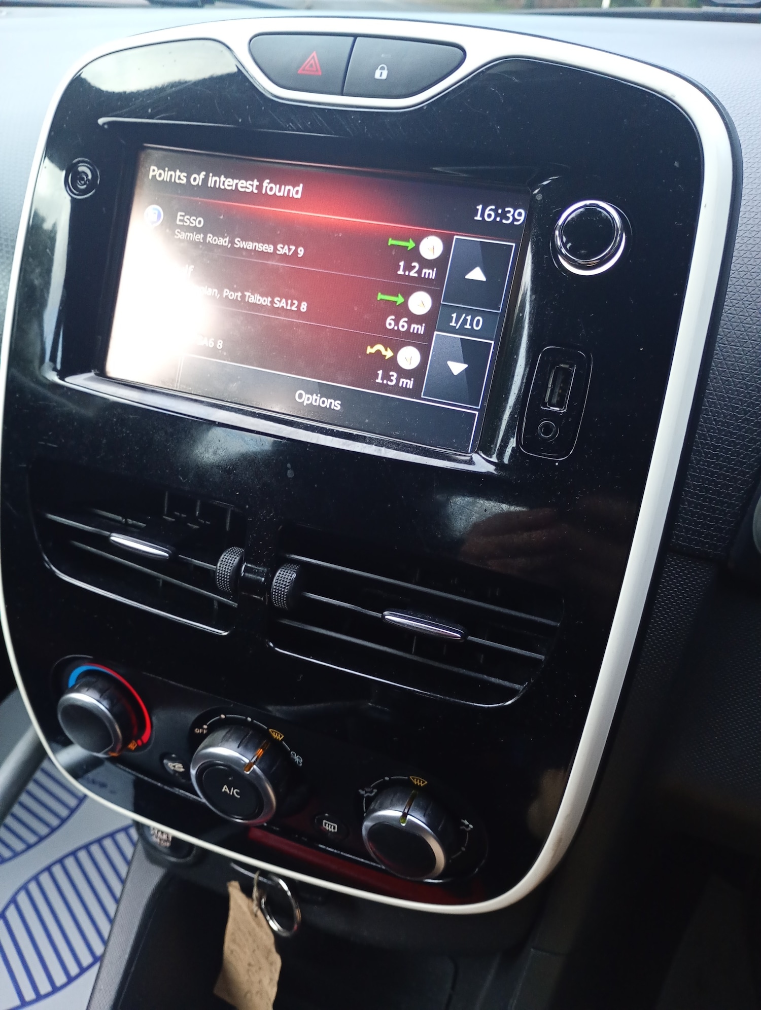 Used Renault Clio 2015 for sale - 77462287: Photo 16