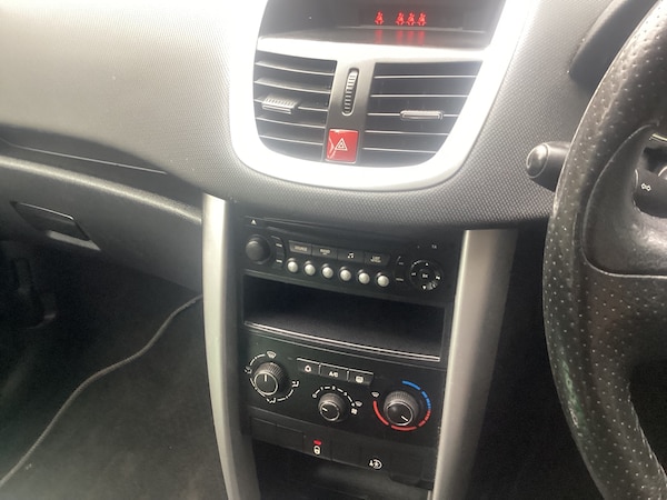 Used Peugeot 207 2012 for sale - 76309768: Photo 12