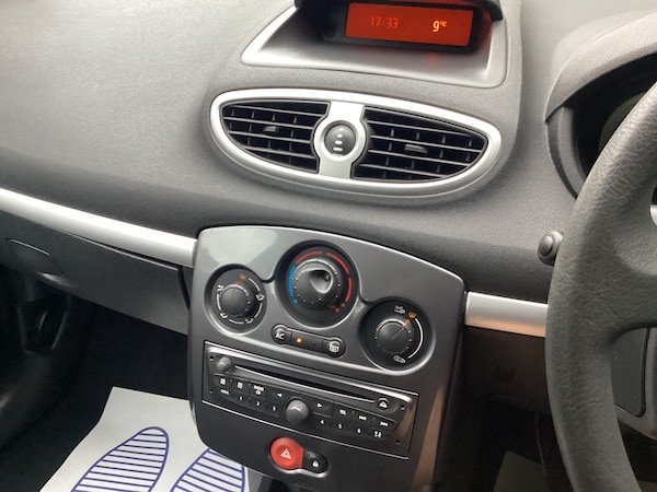 Used Renault Clio 2012 for sale - 76243108: Photo 10