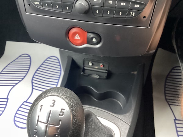Used Renault Clio 2012 for sale - 76243108: Photo 11