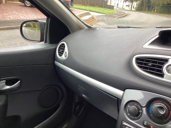 Used Renault Clio 2012 for sale - 76243108: Photo 12