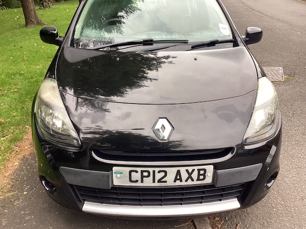 Used Renault Clio 2012 for sale - 76243108: Photo 2