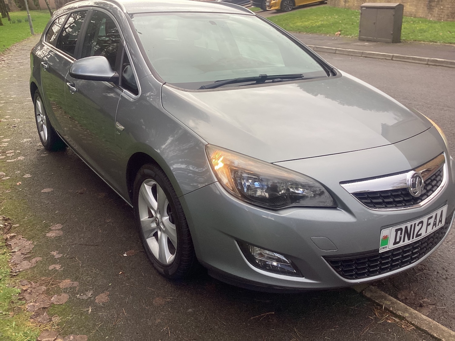 Used Vauxhall Astra 2012 for sale - 77581968: Photo 3