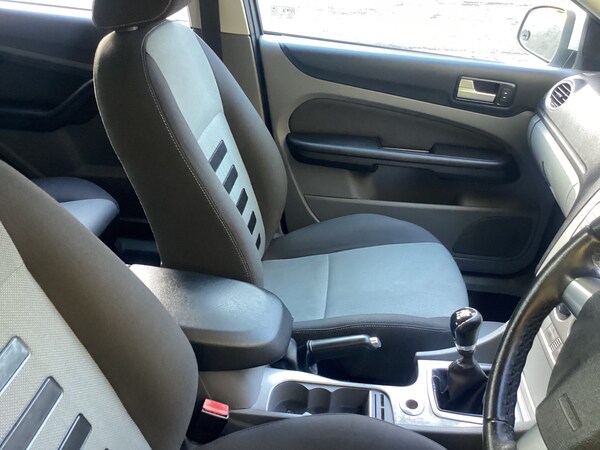 Used Ford Focus 2009 for sale - 76242919: Photo 13