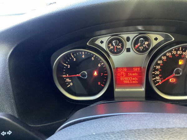 Used Ford Focus 2009 for sale - 76242919: Photo 14