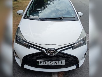 Used Toyota Yaris 2015 for sale - 79400886: Photo