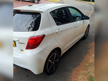 Used Toyota Yaris 2015 for sale - 79400886: Photo