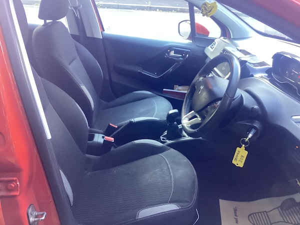Used Peugeot 208 2015 for sale - 76078914: Photo 10