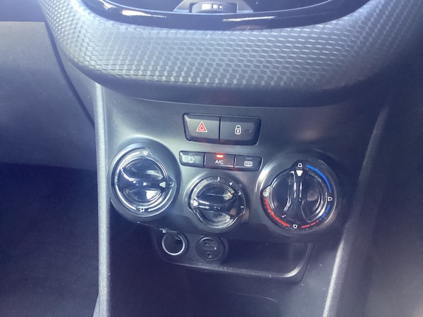 Used Peugeot 208 2015 for sale - 76078914: Photo 14